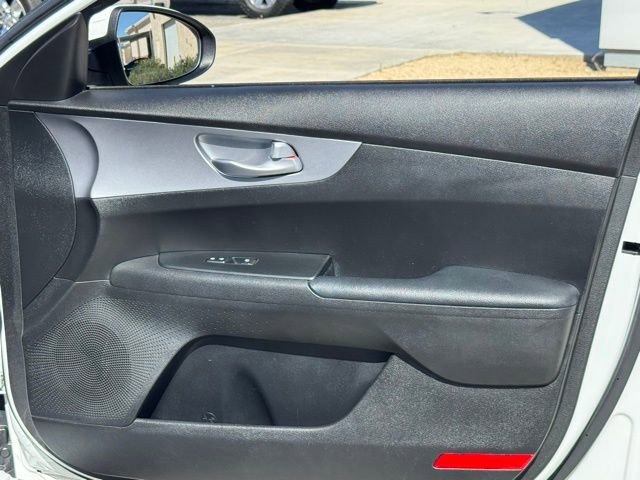 Used 2023 Kia Forte LXS w/ LXS Technology Package image 30