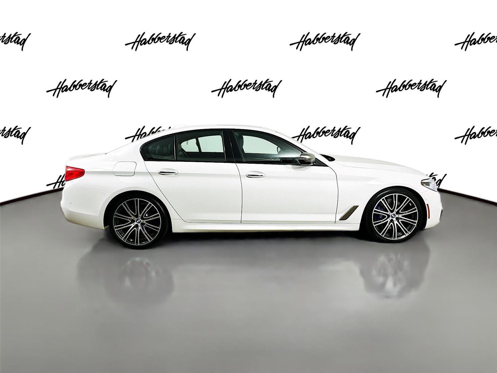 Used 2018 BMW M550i xDrive image 4