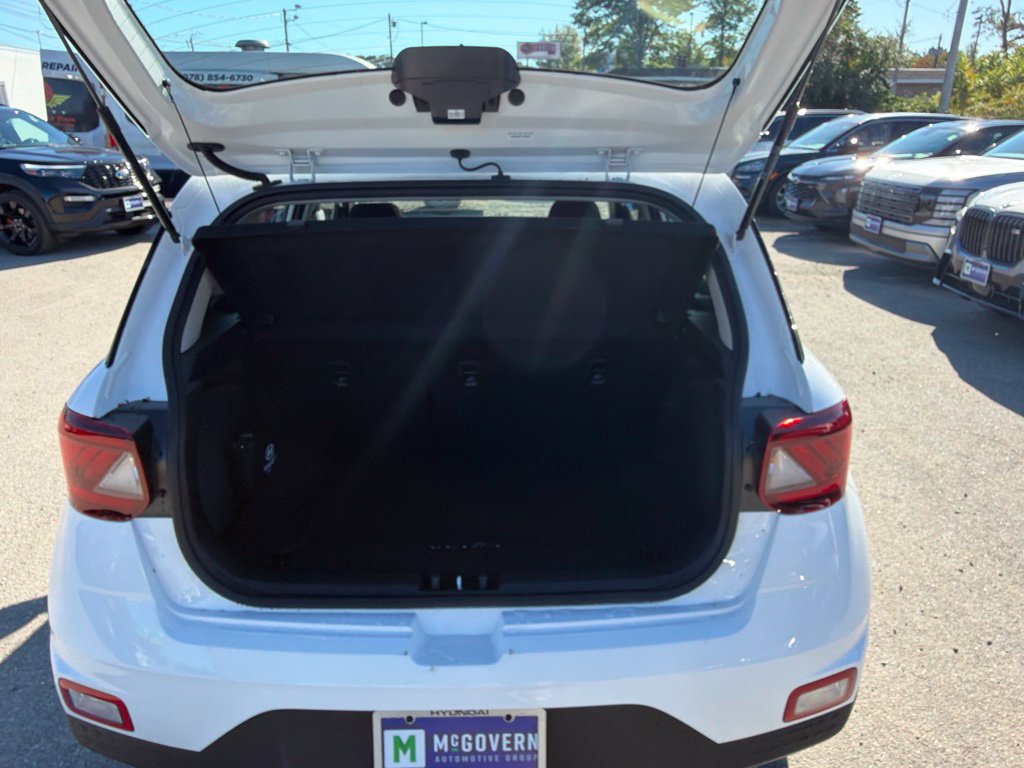 Used 2026 Hyundai Venue SEL FWD image 27