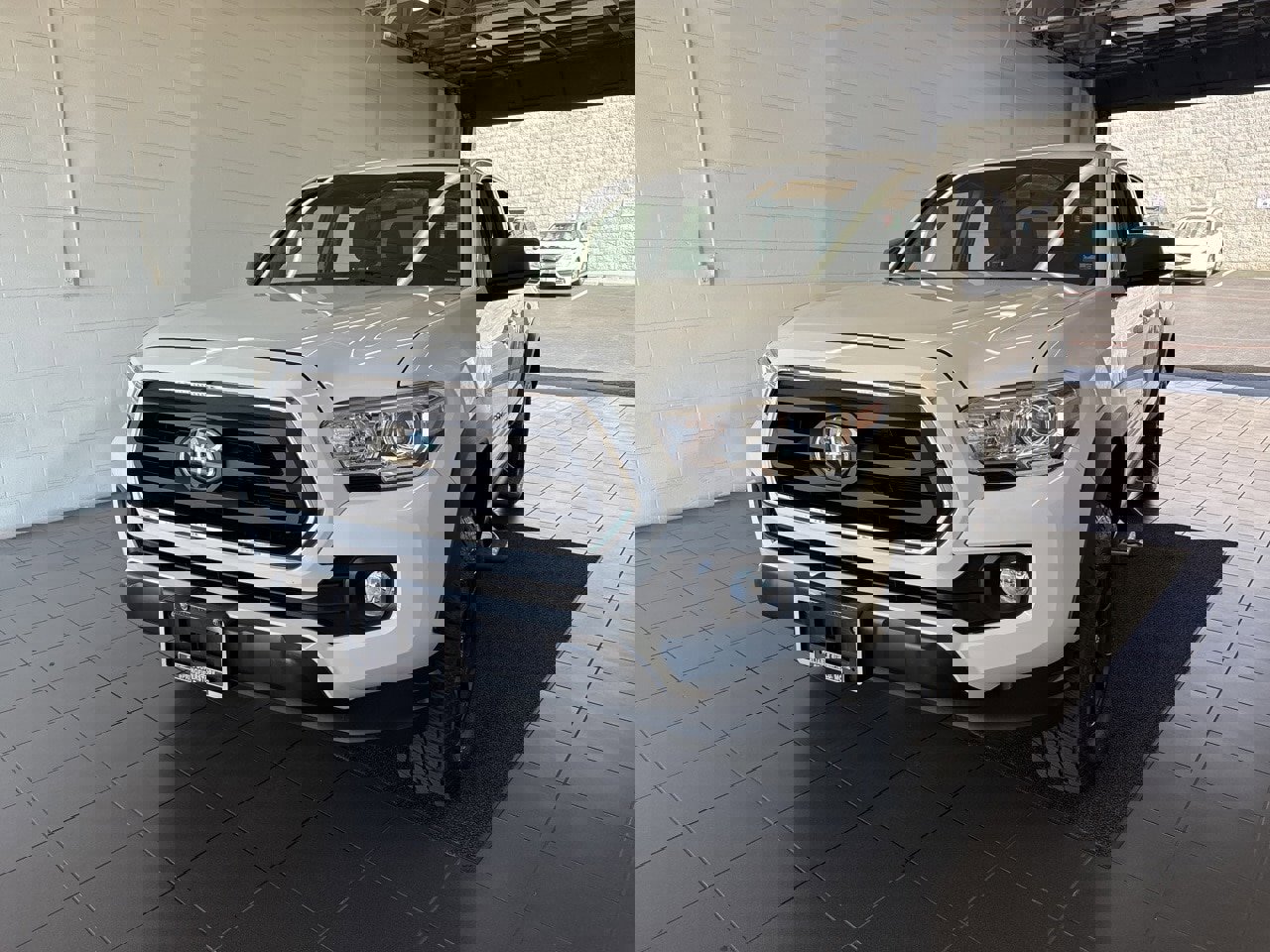 Certified 2023 Toyota Tacoma SR5 w/ SX Package image 3