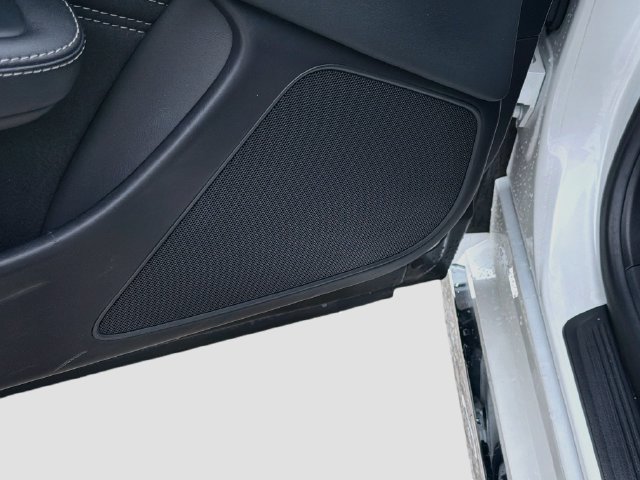 Used 2022 Lexus LS 500 w/ Accessory Package (Z2) RWD image 23