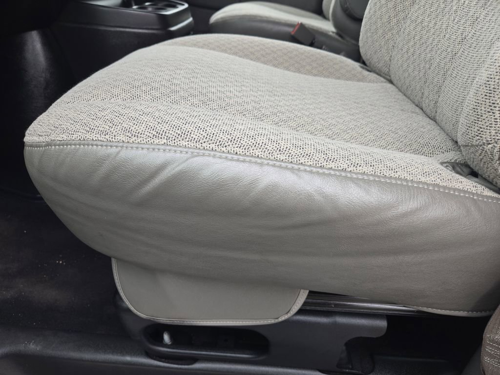 Used 2023 Chevrolet Express 3500 LT w/ LT Preferred Equipment Group image 18