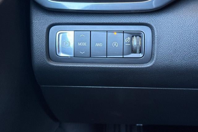 New 2026 GMC Acadia AT4 w/ Luxury Package AWD/4WD image 32