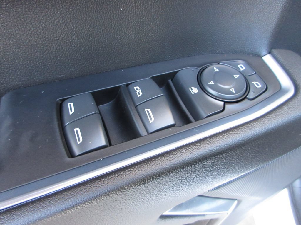 Used 2022 Chevrolet Silverado 1500 LT RWD image 10