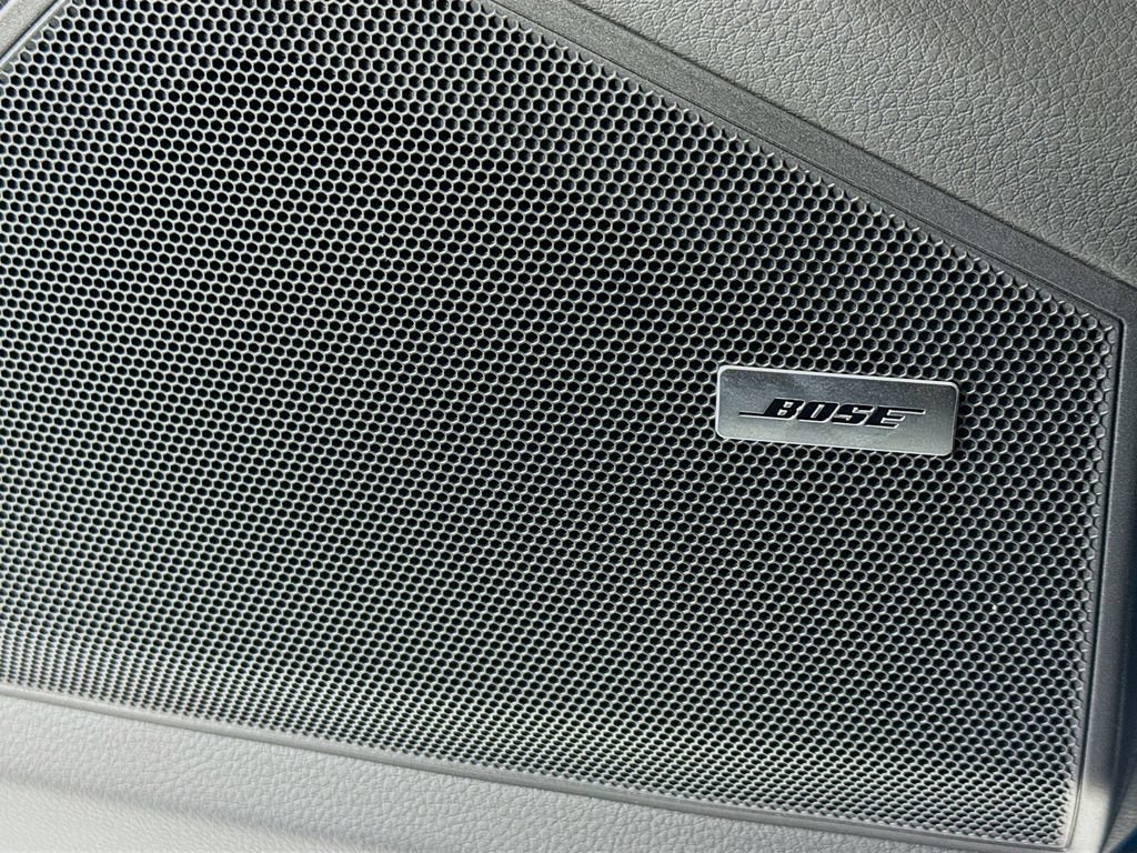 New 2026 Porsche Cayenne Coupe AWD/4WD image 13