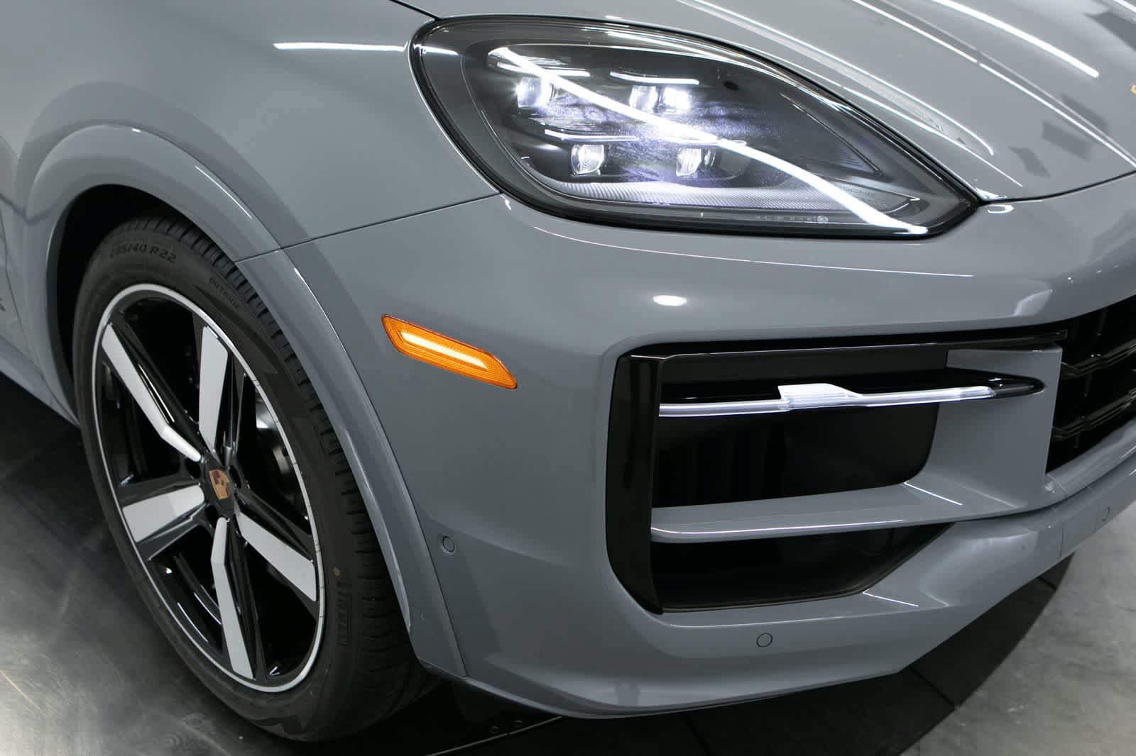 New 2026 Porsche Cayenne GTS AWD/4WD image 12