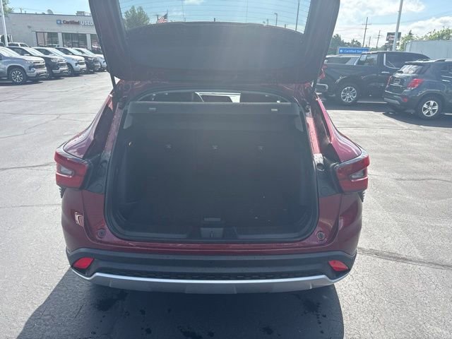 Used 2024 Chevrolet Trax LT w/ Driver Confidence Package FWD image 8