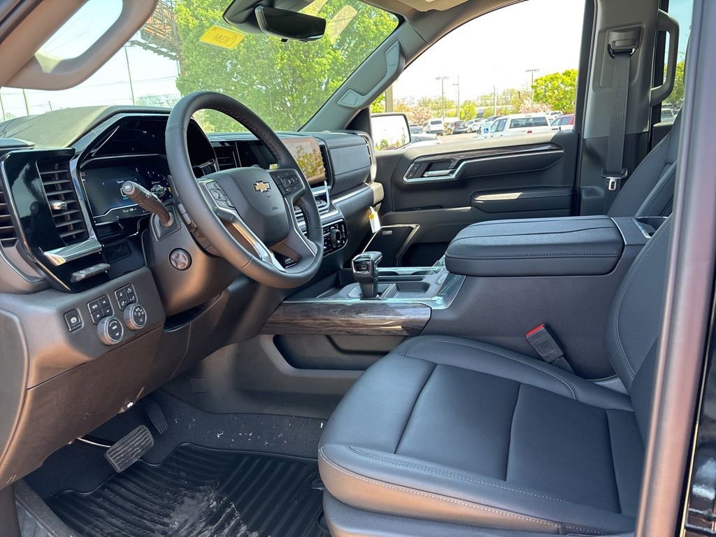 New 2025 Chevrolet Silverado 1500 LTZ w/ Technology Package image 15
