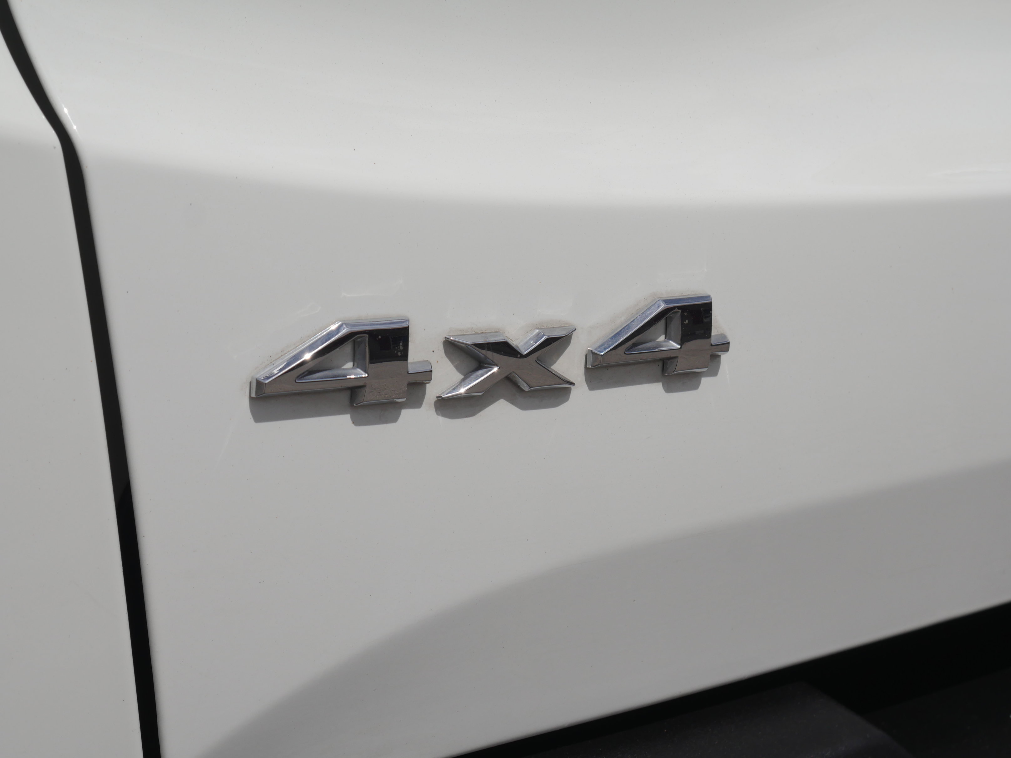 Used 2017 Jeep Renegade Latitude AWD/4WD image 19