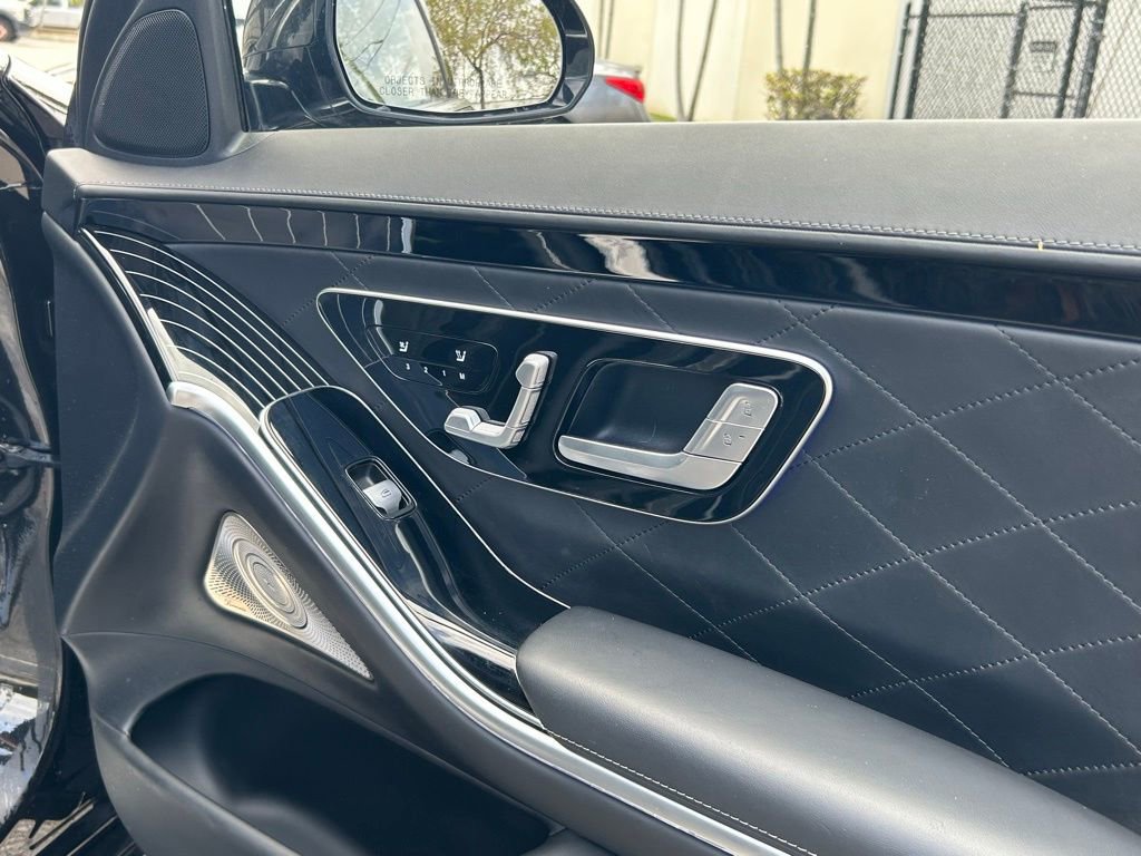 Used 2021 Mercedes-Benz S 580 4MATIC Sedan w/ AMG Line image 40
