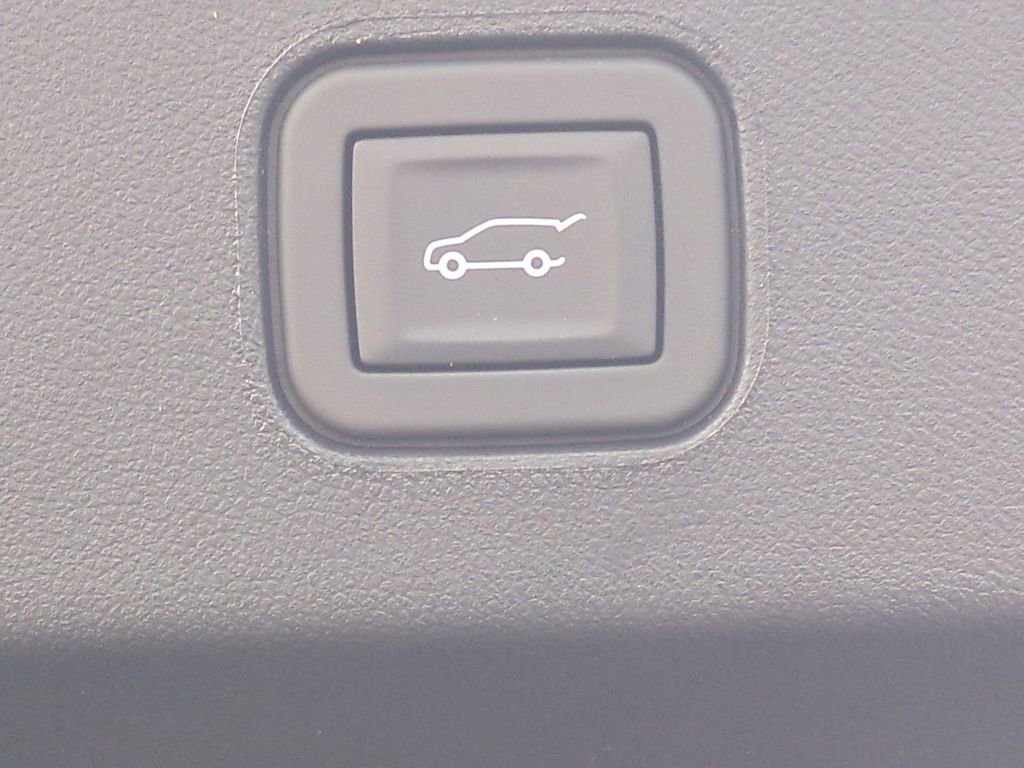 New 2026 Cadillac Lyriq V image 30