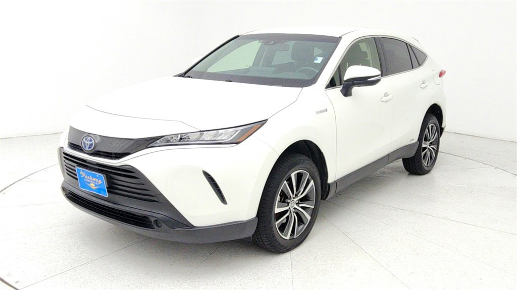 Used 2021 Toyota Venza LE image 1