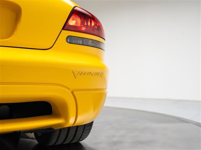 Used 2005 Dodge Viper SRT-10 image 47