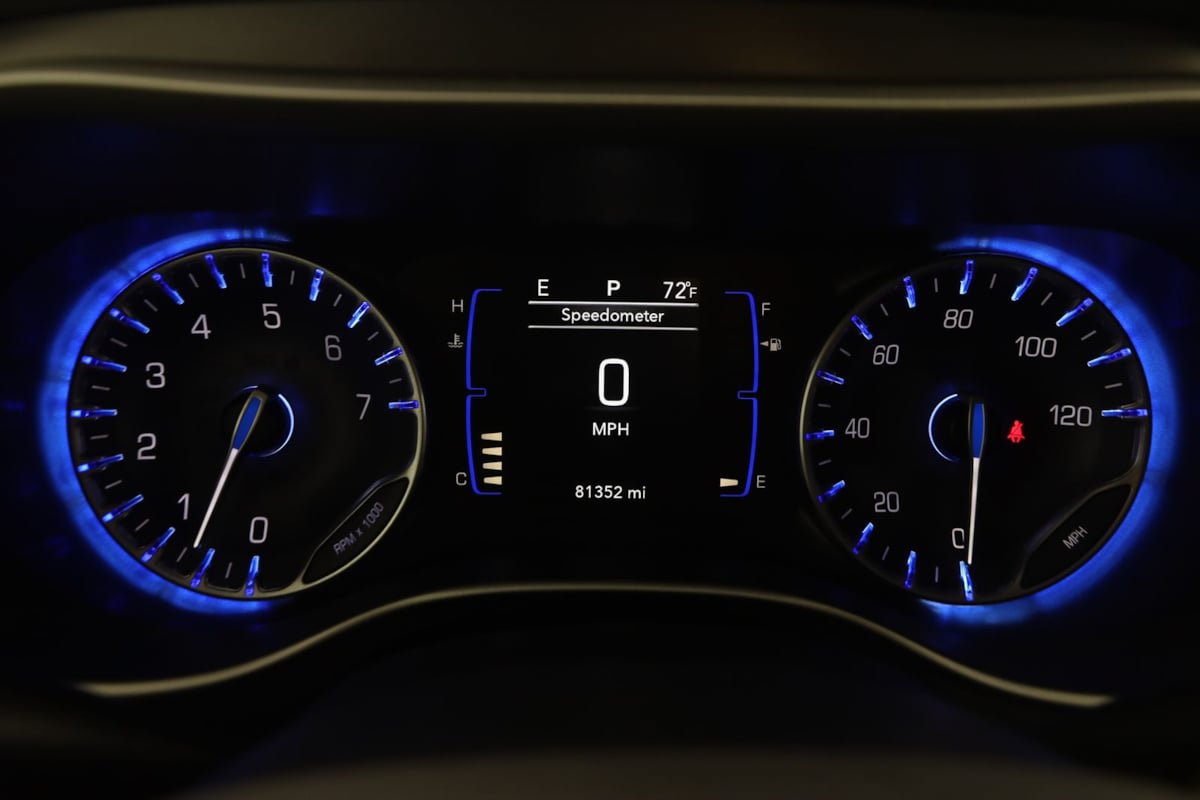 Used 2020 Chrysler Pacifica Touring FWD image 18