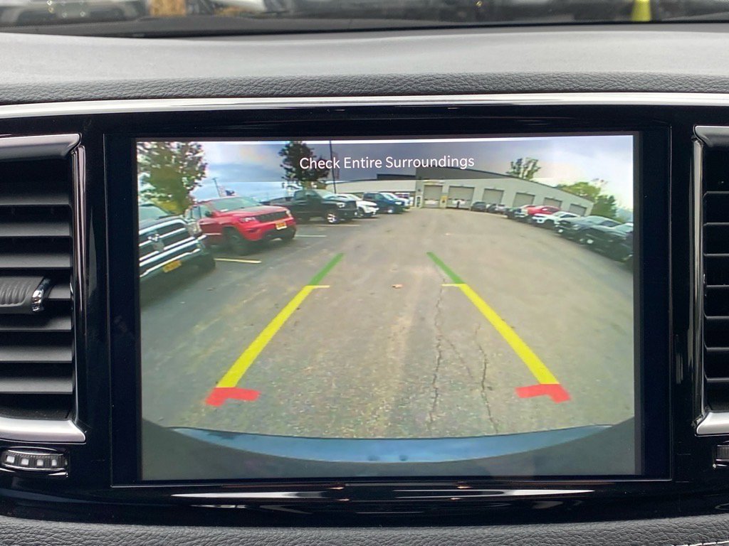 Used 2023 Chrysler Pacifica Limited image 16