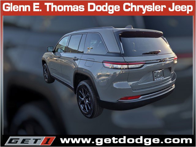 New 2027 Jeep Grand Cherokee Altitude RWD image 6