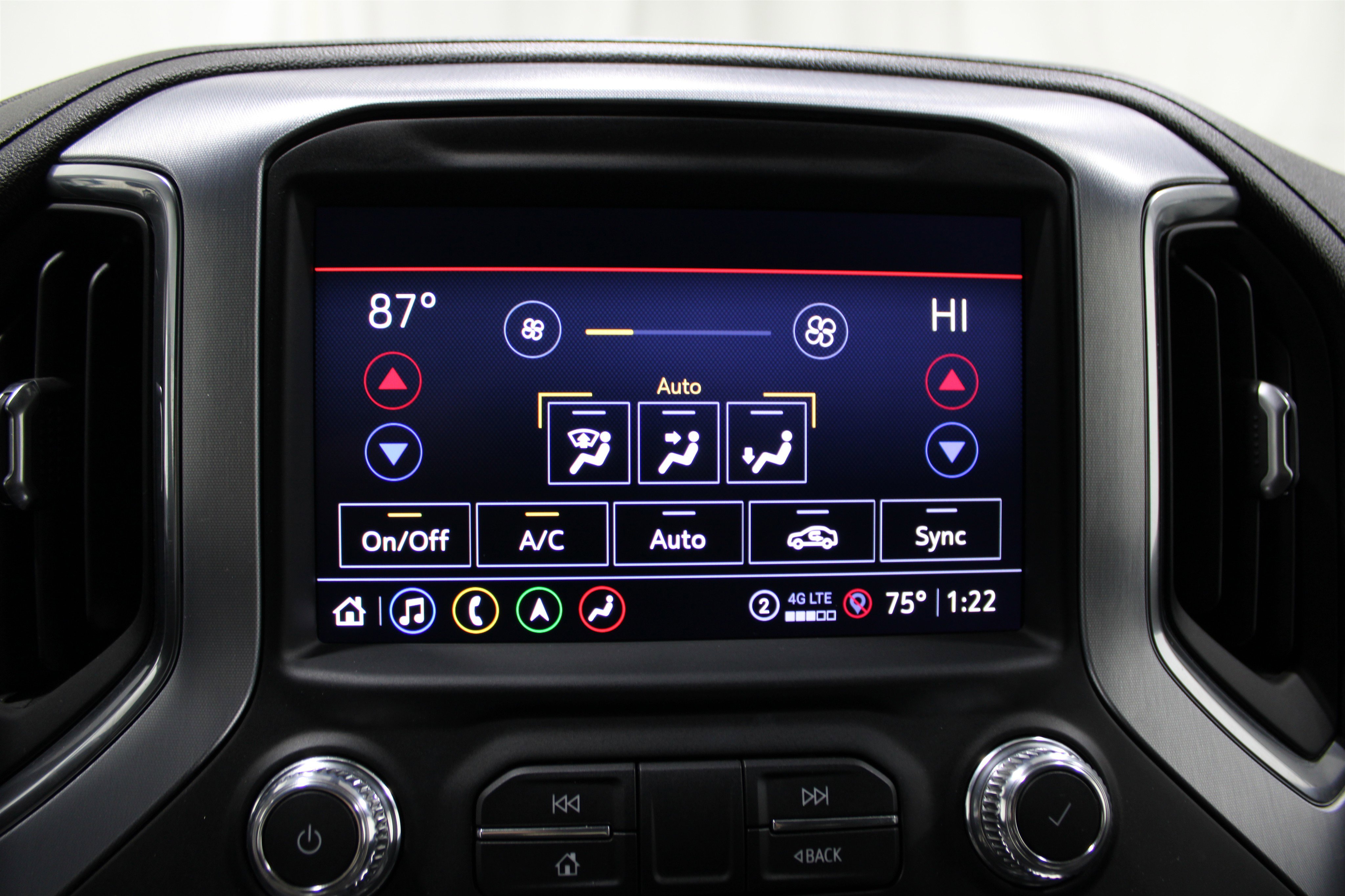 Used 2022 GMC Sierra 2500 SLT w/ SLT Premium Package image 21