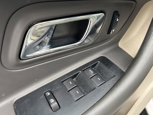 Used 2011 Ford Taurus SEL w/ 201A Rapid Spec Order Code image 24