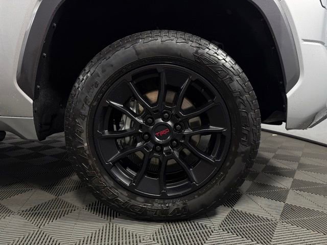 Used 2023 Toyota Tundra Limited AWD/4WD image 12