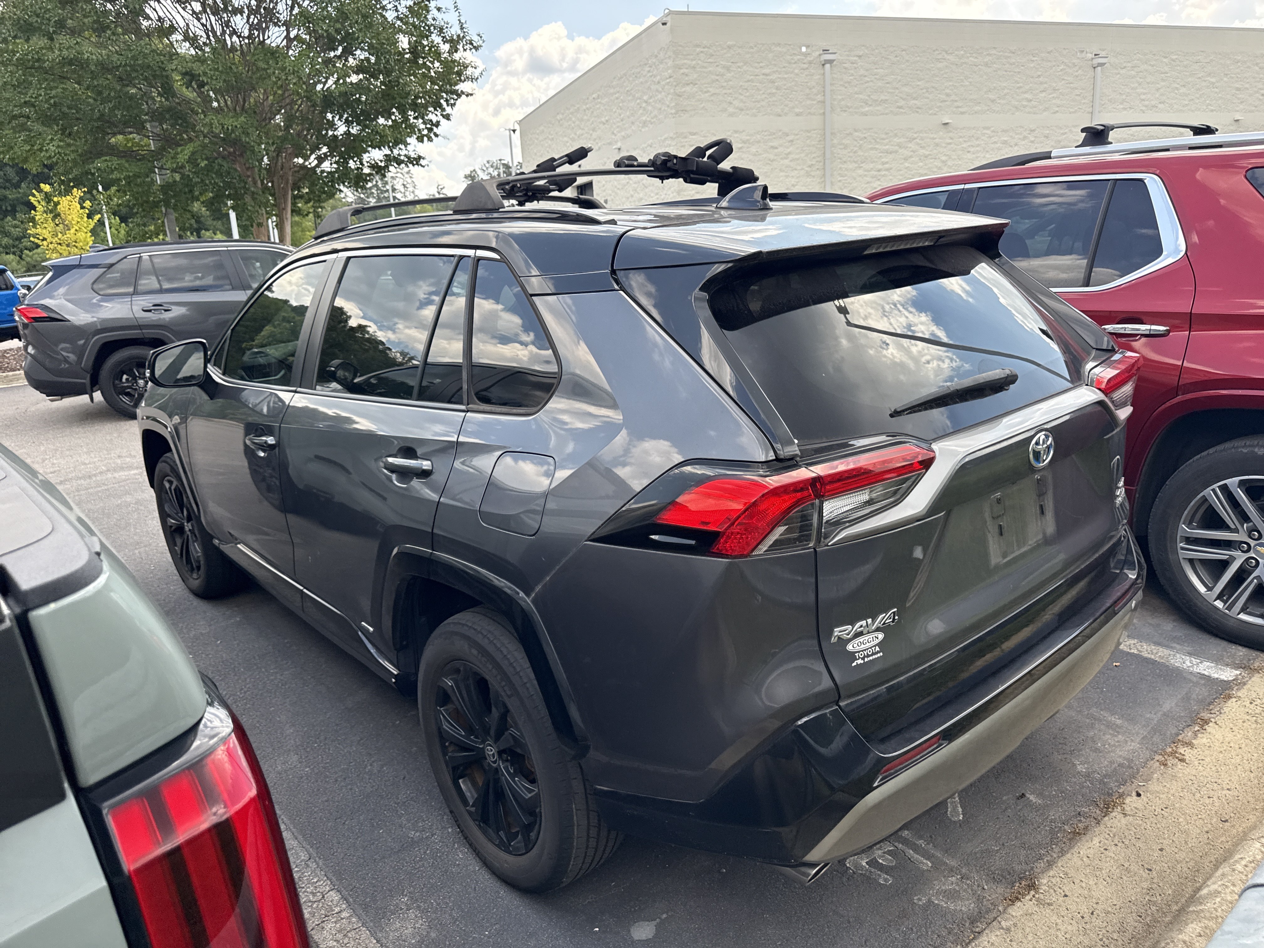 Used 2022 Toyota RAV4 XSE AWD/4WD image 45