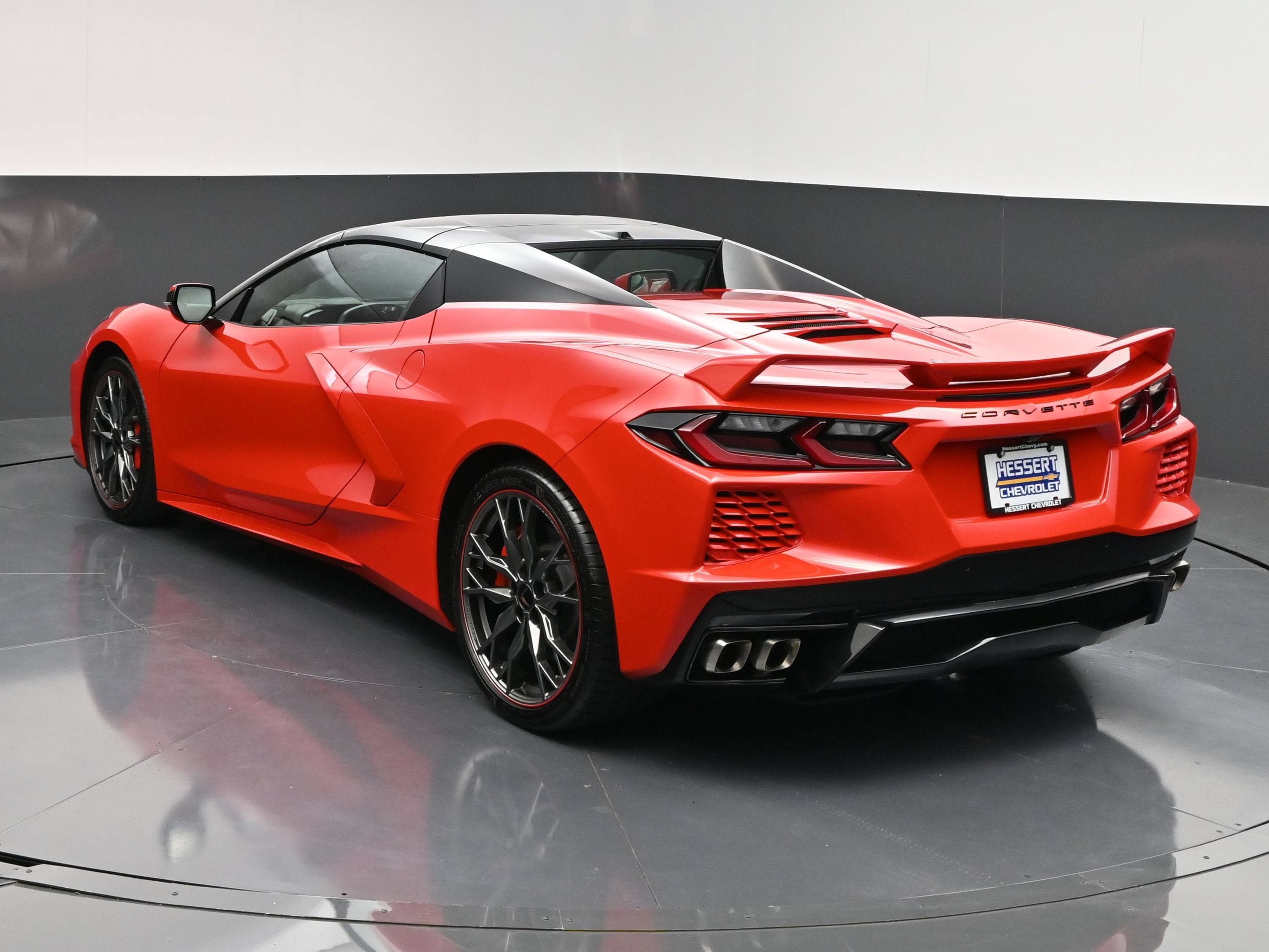 Used 2024 Chevrolet Corvette Stingray Premium Conv w/ Z51 Performance Package RWD image 5