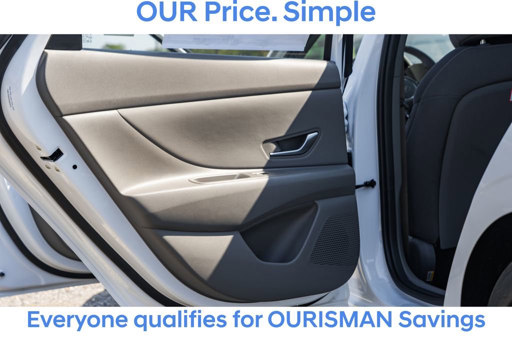 New 2025 Hyundai Elantra Sport image 32