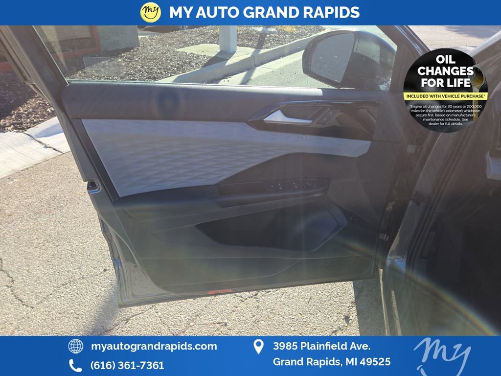 Used 2023 Volkswagen Taos S image 10
