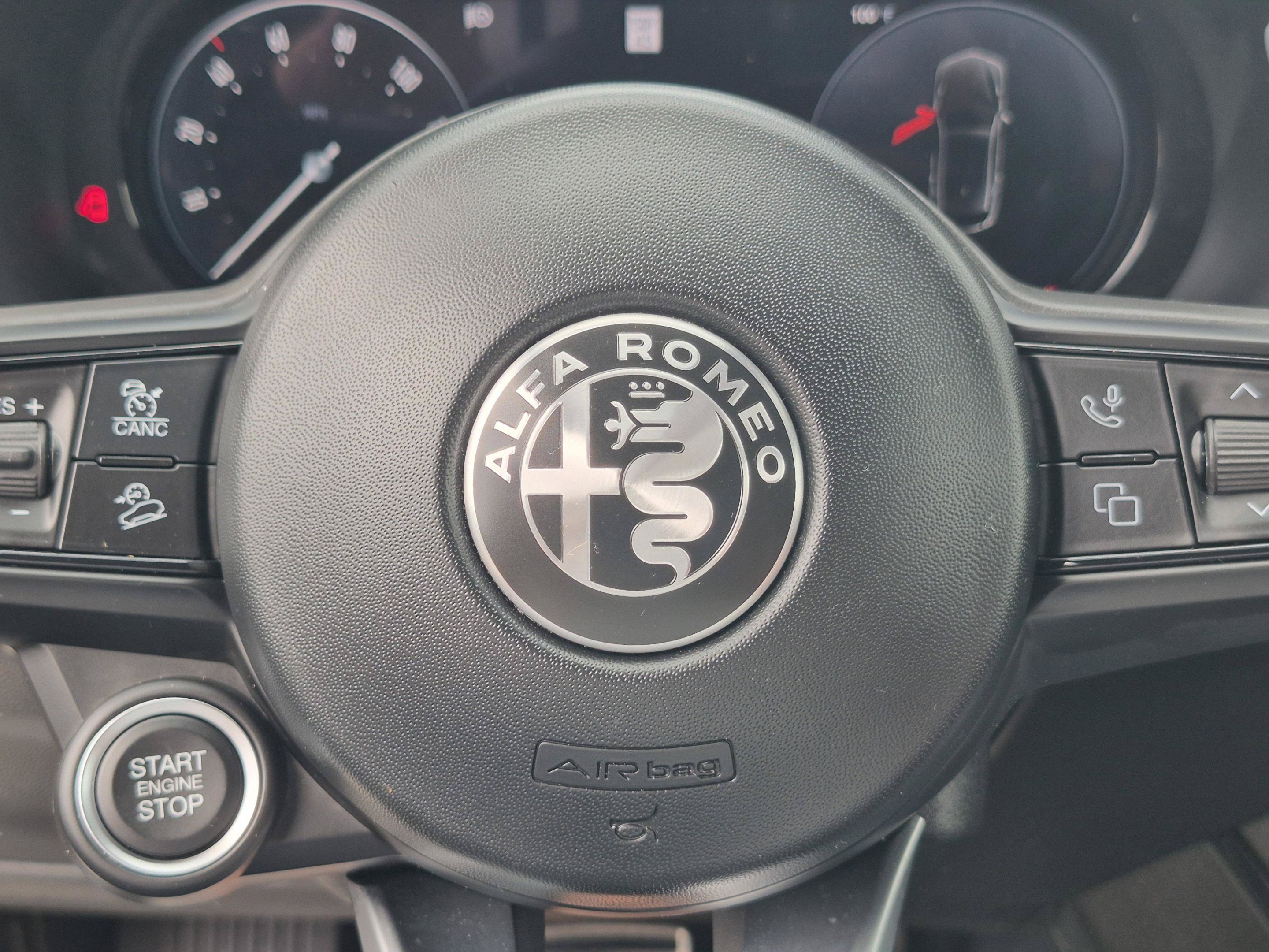 Used 2024 Alfa Romeo Stelvio Veloce AWD/4WD image 51