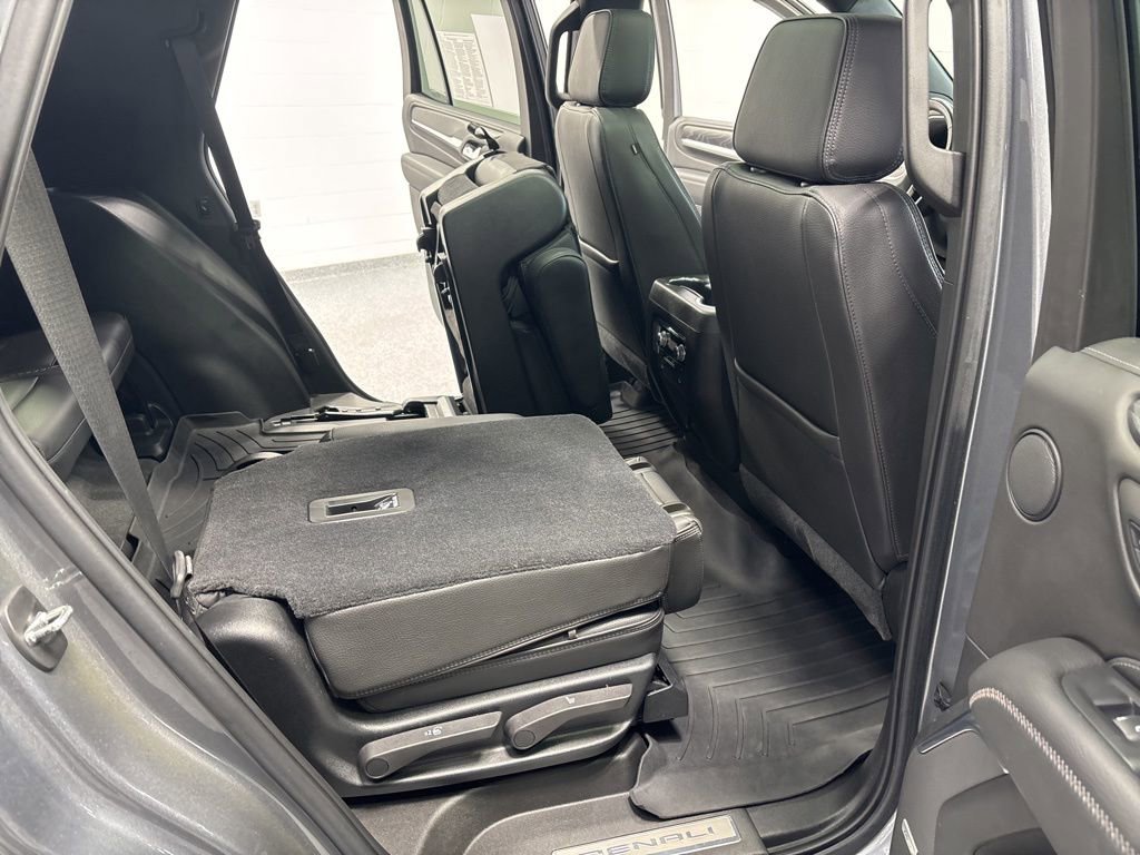 Used 2021 GMC Yukon Denali w/ LPO, Illumination Package image 43