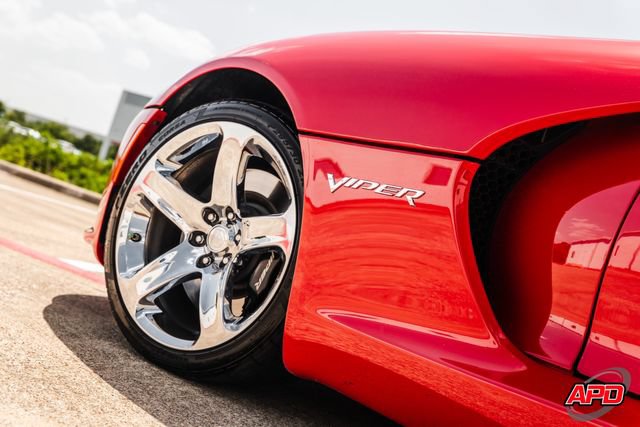 Used 2013 SRT Viper SRT-10 RWD image 29
