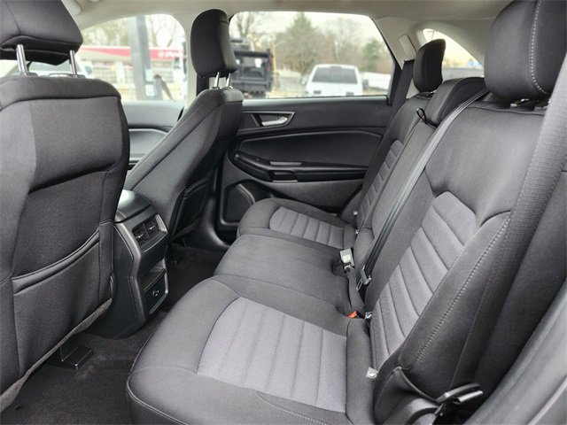 Certified 2022 Ford Edge SE w/ Black Appearance Package image 16