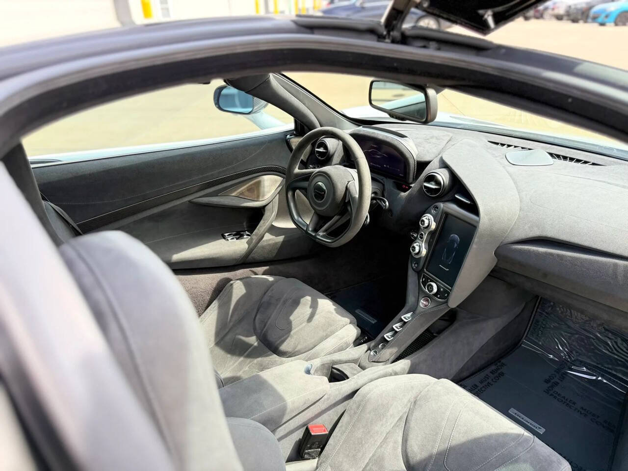 Used 2018 McLaren 720S RWD image 14
