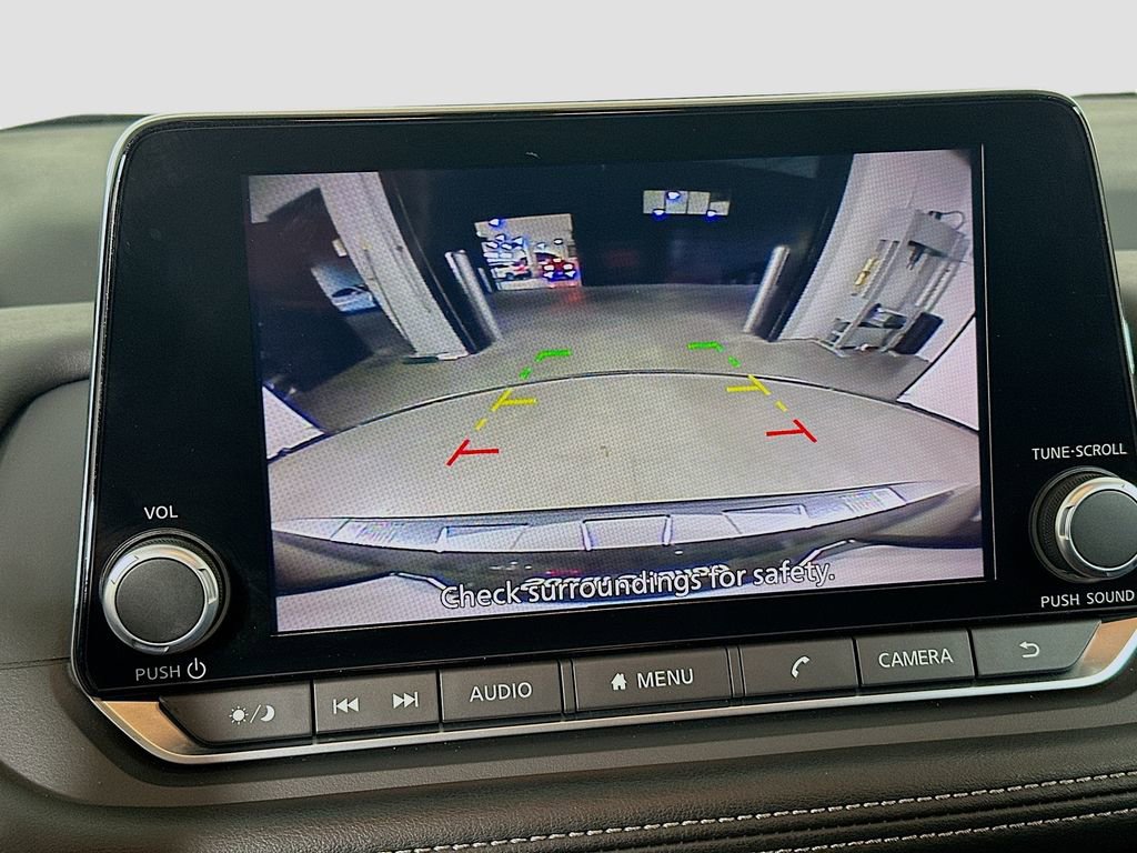 Used 2024 Nissan Rogue SV w/ SV Premium Package FWD image 17