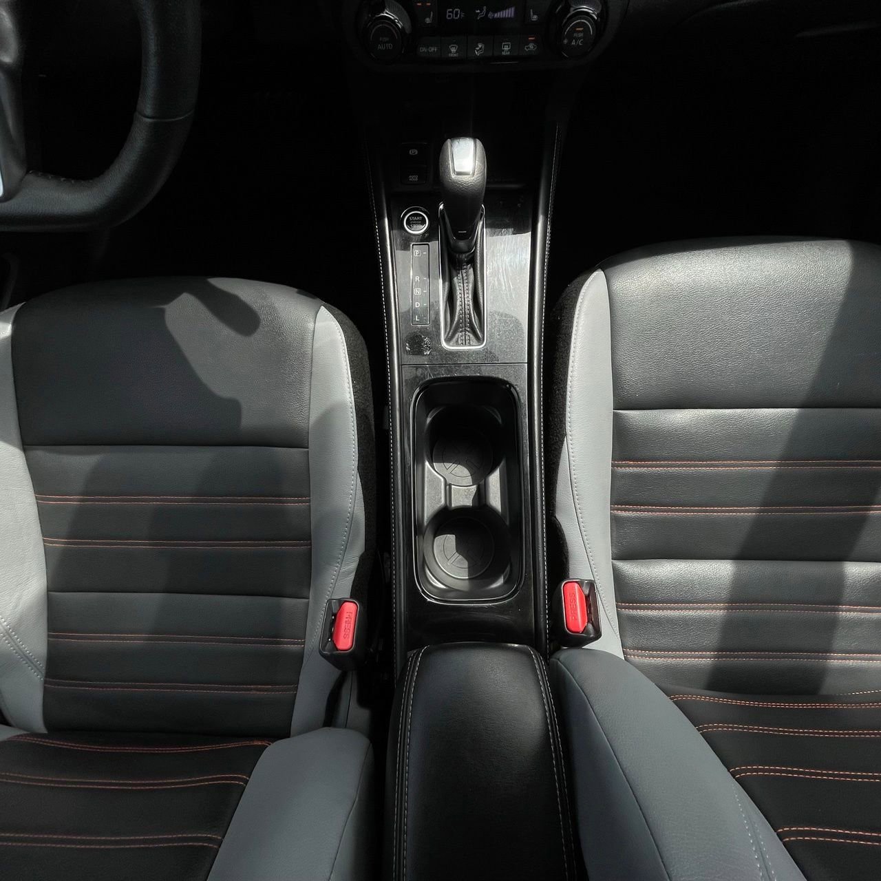 Used 2024 Nissan Kicks SR w/ SR Premium Package FWD image 17