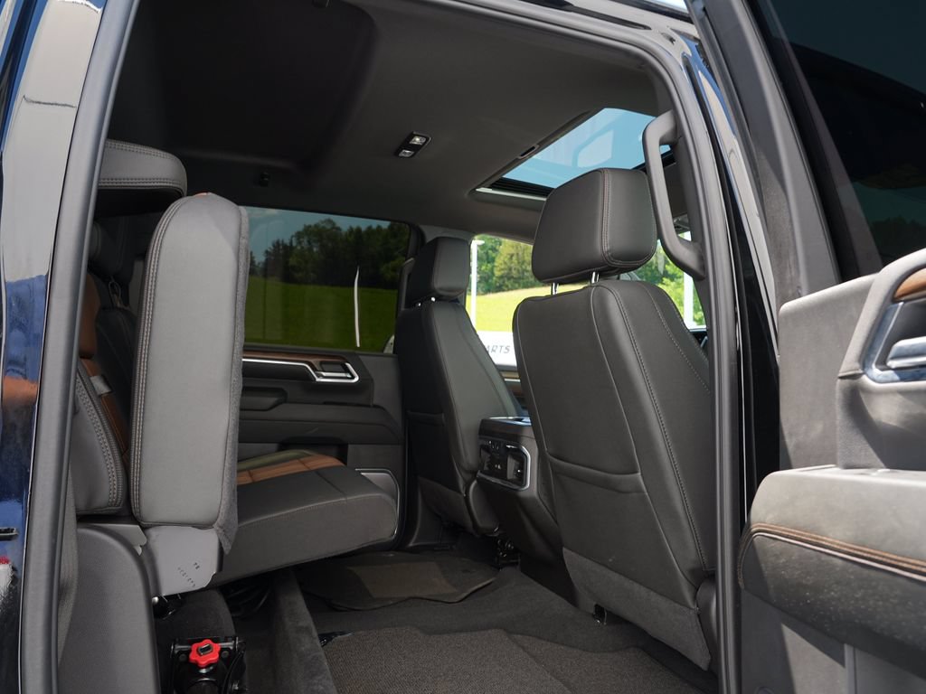 Certified 2025 Chevrolet Silverado 3500 High Country w/ High Country Premium Package AWD/4WD image 28