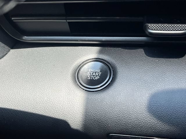 Certified 2025 Hyundai Elantra Sport FWD image 23