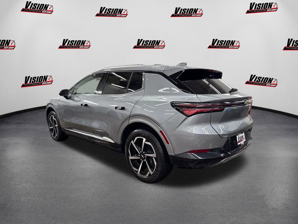 Used 2025 Chevrolet Equinox EV LT image 7