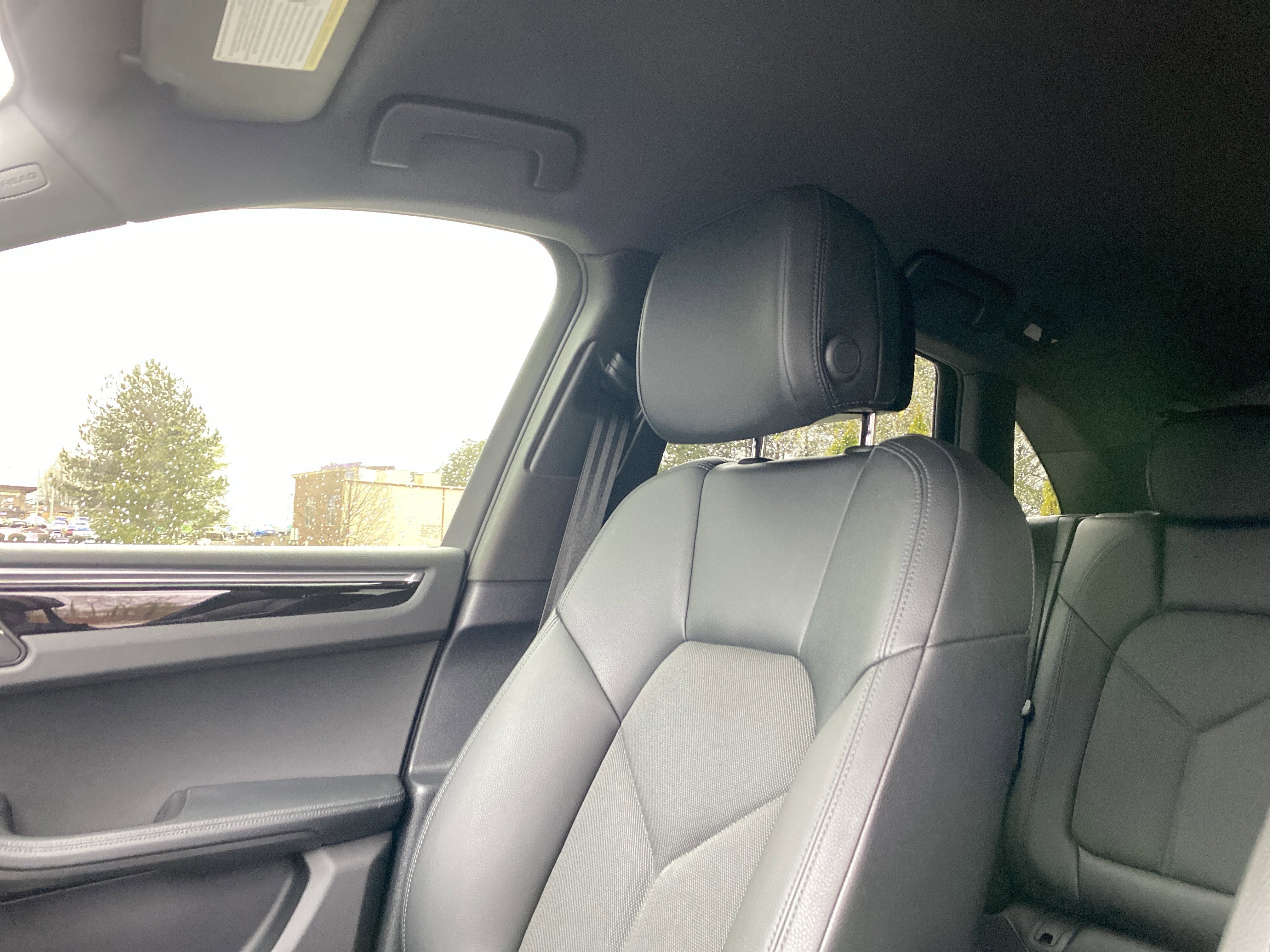 Used 2023 Porsche Macan image 19