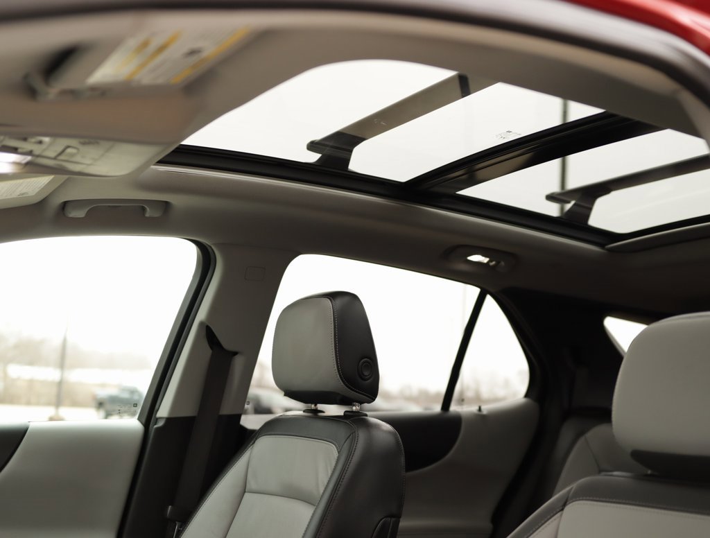 Used 2018 Chevrolet Equinox Premier image 24