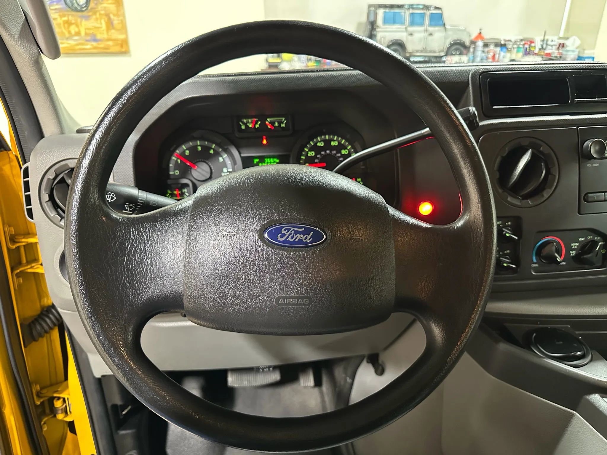 Used 2011 Ford E-150 and Econoline 150 Wagon RWD image 42