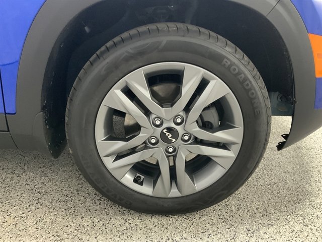 Used 2022 Kia Seltos LX image 12