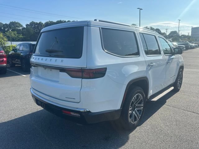 Used 2024 Jeep Wagoneer Series II w/ Flexible Seating Group RWD image 3