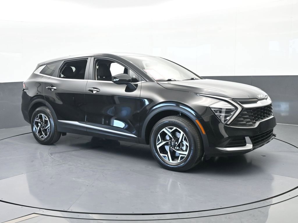 Used 2024 Kia Sportage LX image 8