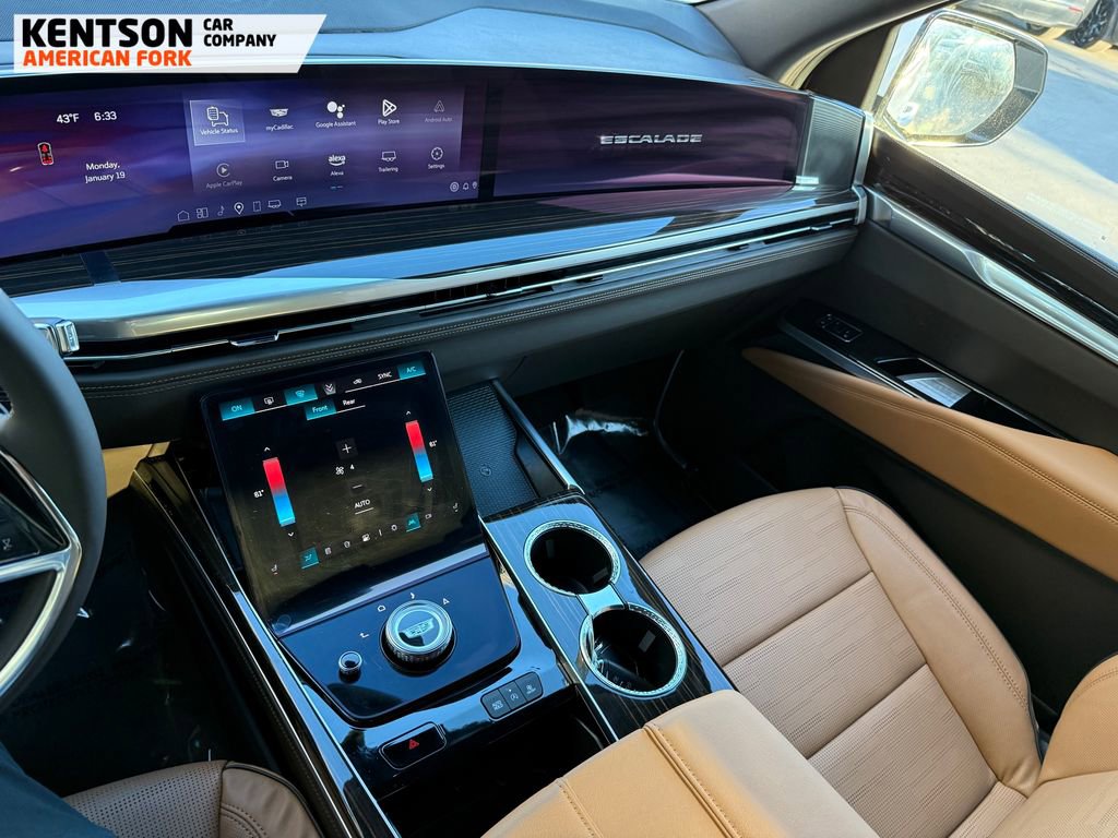 Used 2025 Cadillac Escalade Premium Luxury image 28