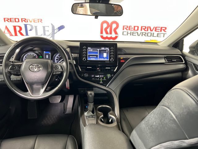 Used 2024 Toyota Camry SE image 14