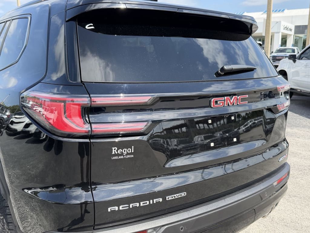 Certified 2024 GMC Acadia AT4 w/ LPO, Floor Liner Package AWD/4WD image 11