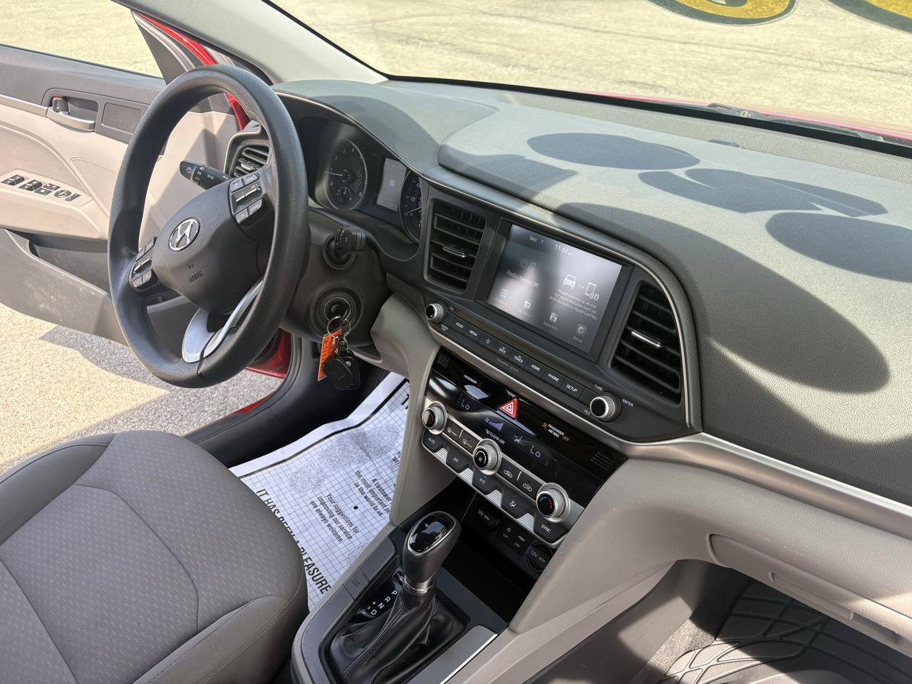 Used 2020 Hyundai Elantra SEL FWD image 32