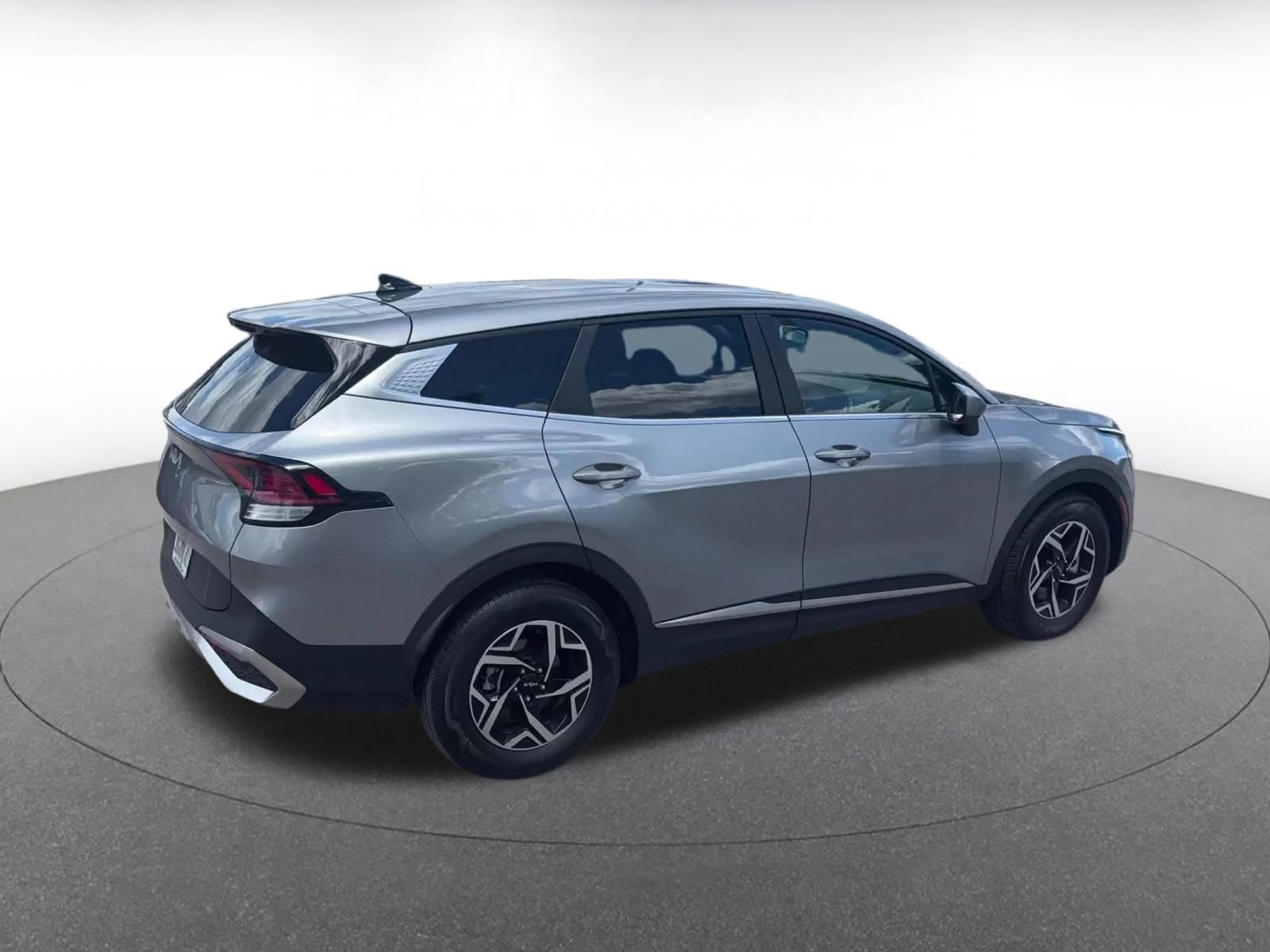 Used 2025 Nissan Rogue SV FWD image 15