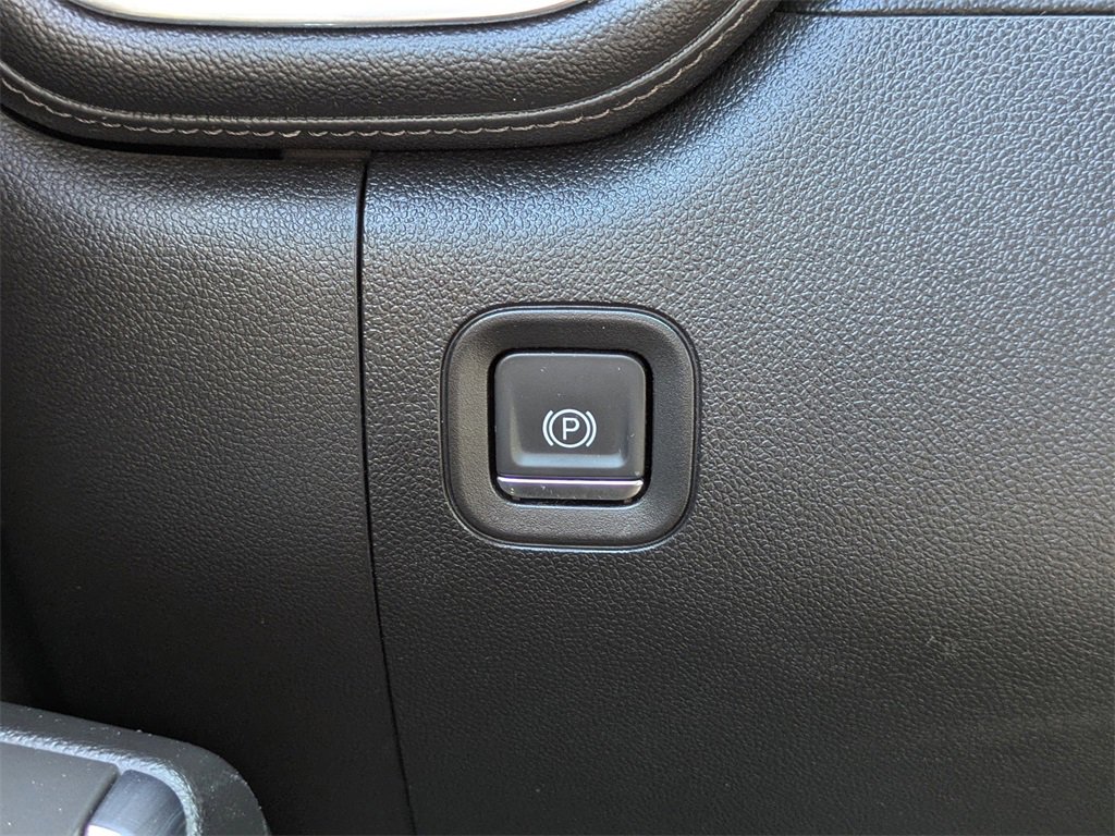 Used 2020 Chevrolet Silverado 1500 High Country image 21