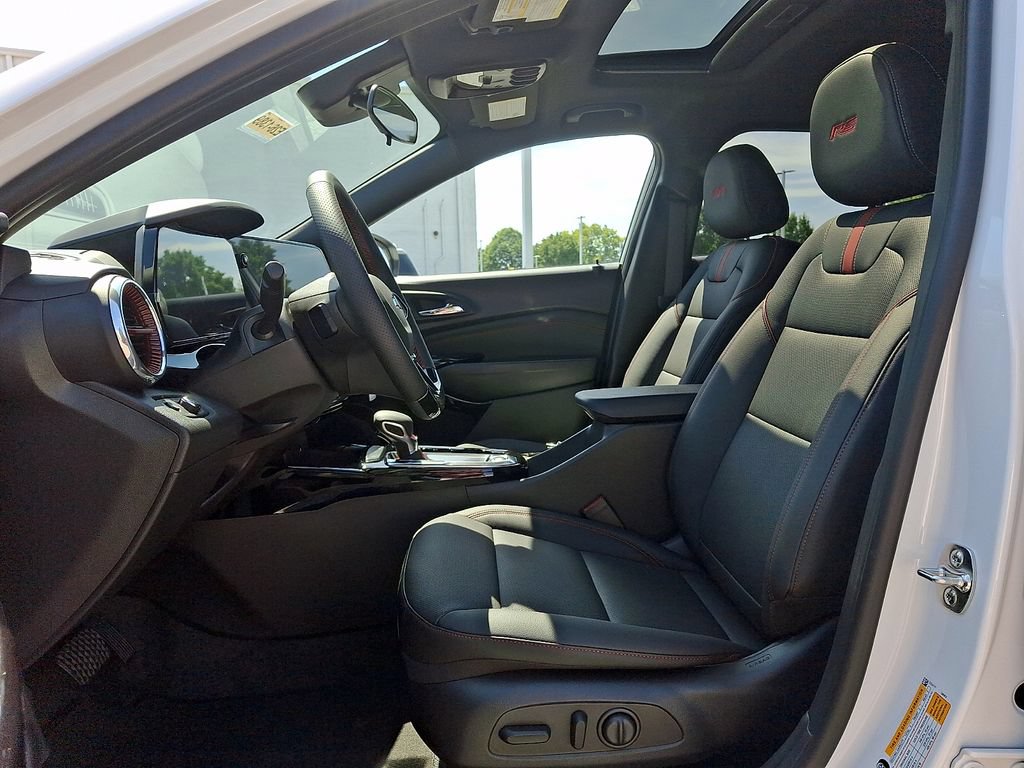 New 2026 Chevrolet Trax RS w/ Sunroof Package FWD image 9